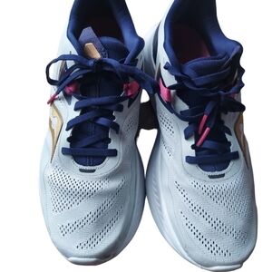 10.5 Saucony PWRrun‎ navy pink gold and gray shoe